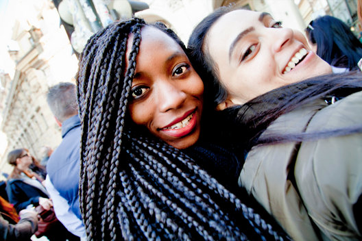 Two study-trip participants enjoying a shared moment outdoors